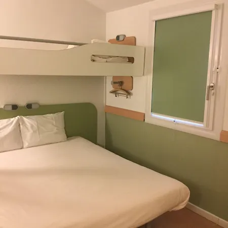 Ibis Budget Centre 2*