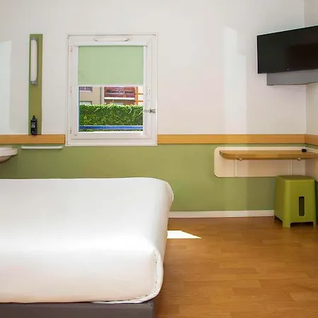 Ibis Budget Centre 2* Ονφλέρ