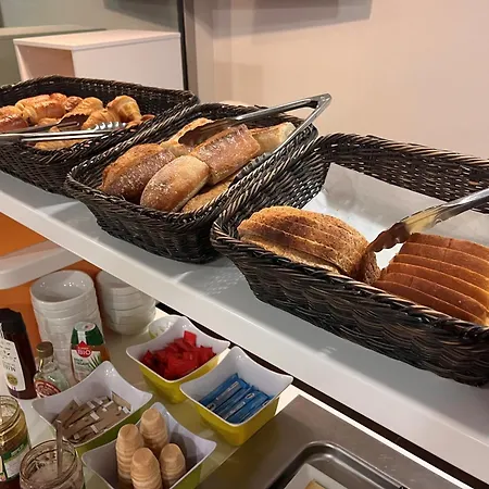 Ibis Budget Centre 2* Ονφλέρ