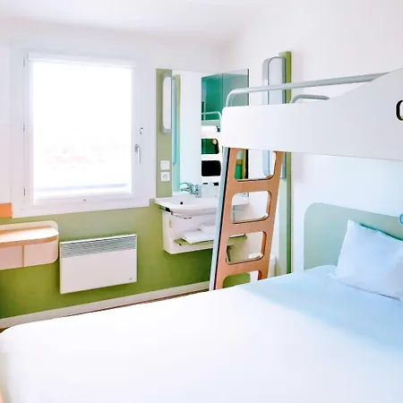 Ibis Budget Centre 2*