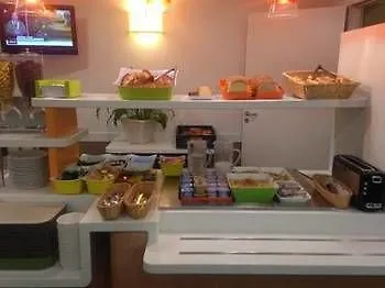 Ibis Budget Centre מלון הונפלר