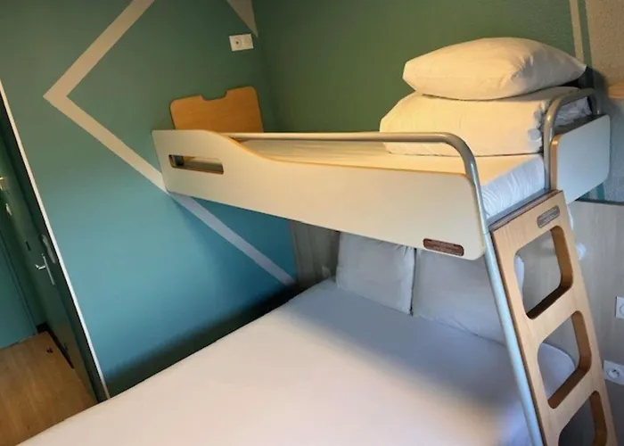 Ibis Budget Centre Hotel 2*